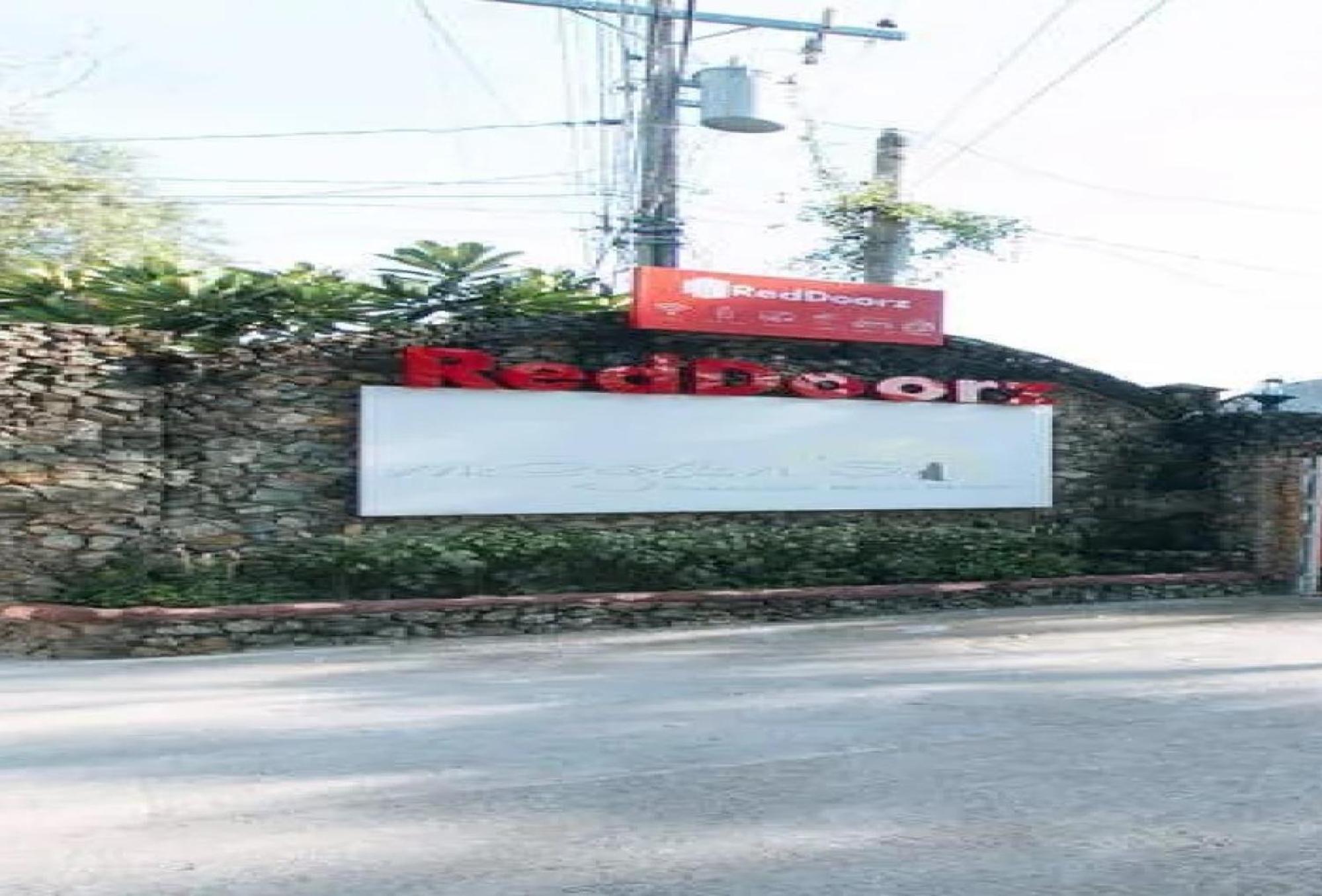 RedDoorz Hostel @Megans Paradisio Beach Resort San Antonio  Exterior foto