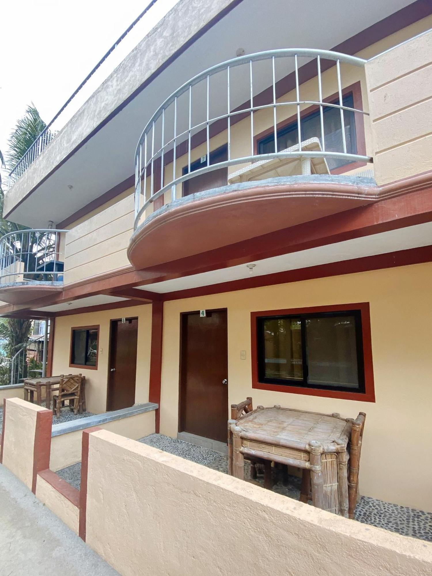 RedDoorz Hostel @Megans Paradisio Beach Resort San Antonio  Exterior foto